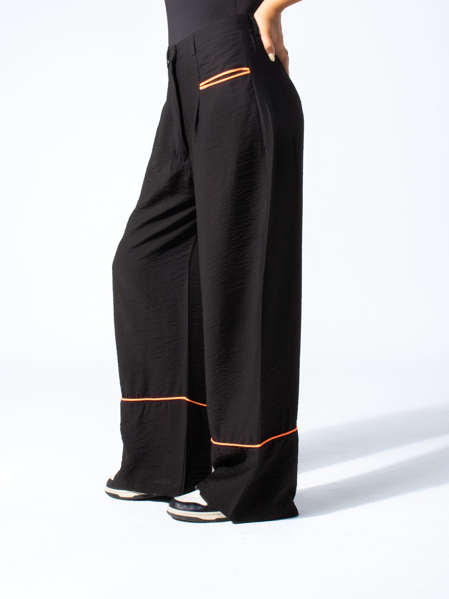 Edgy Linen Pants in Black